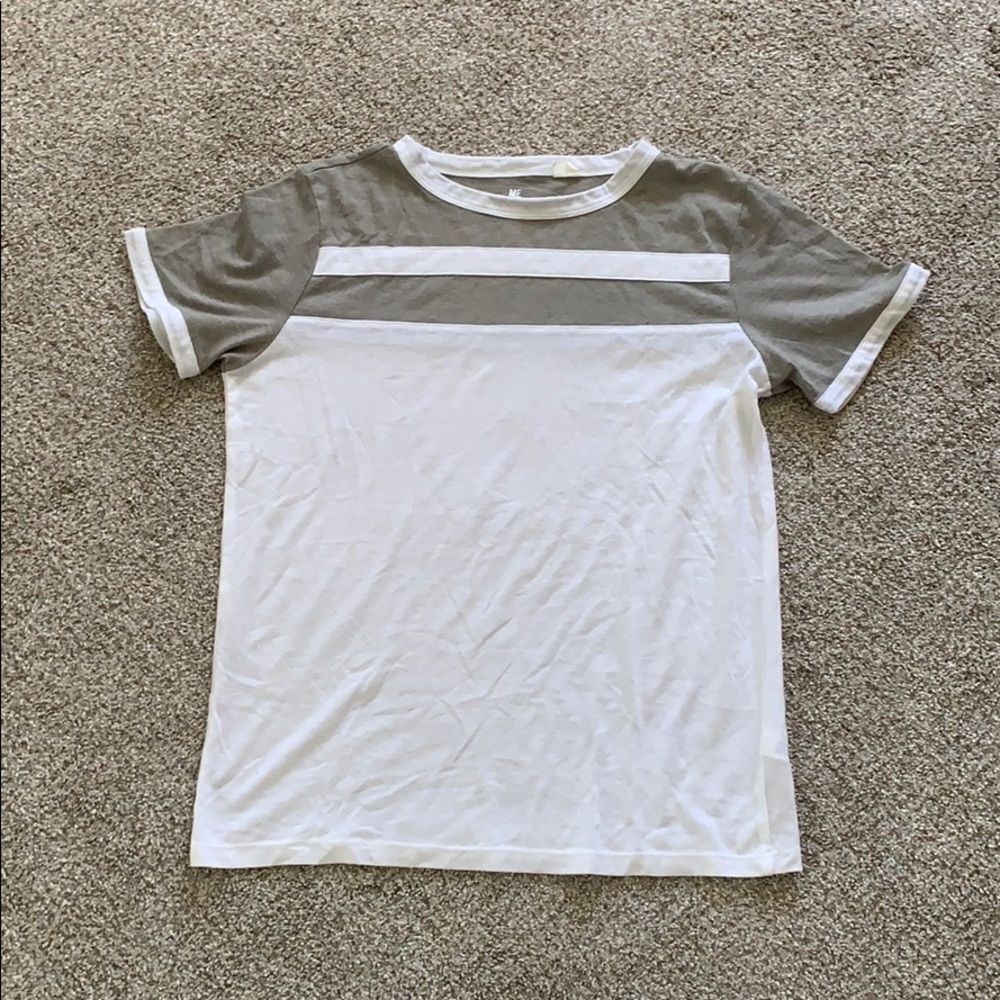 short sleeve shirt